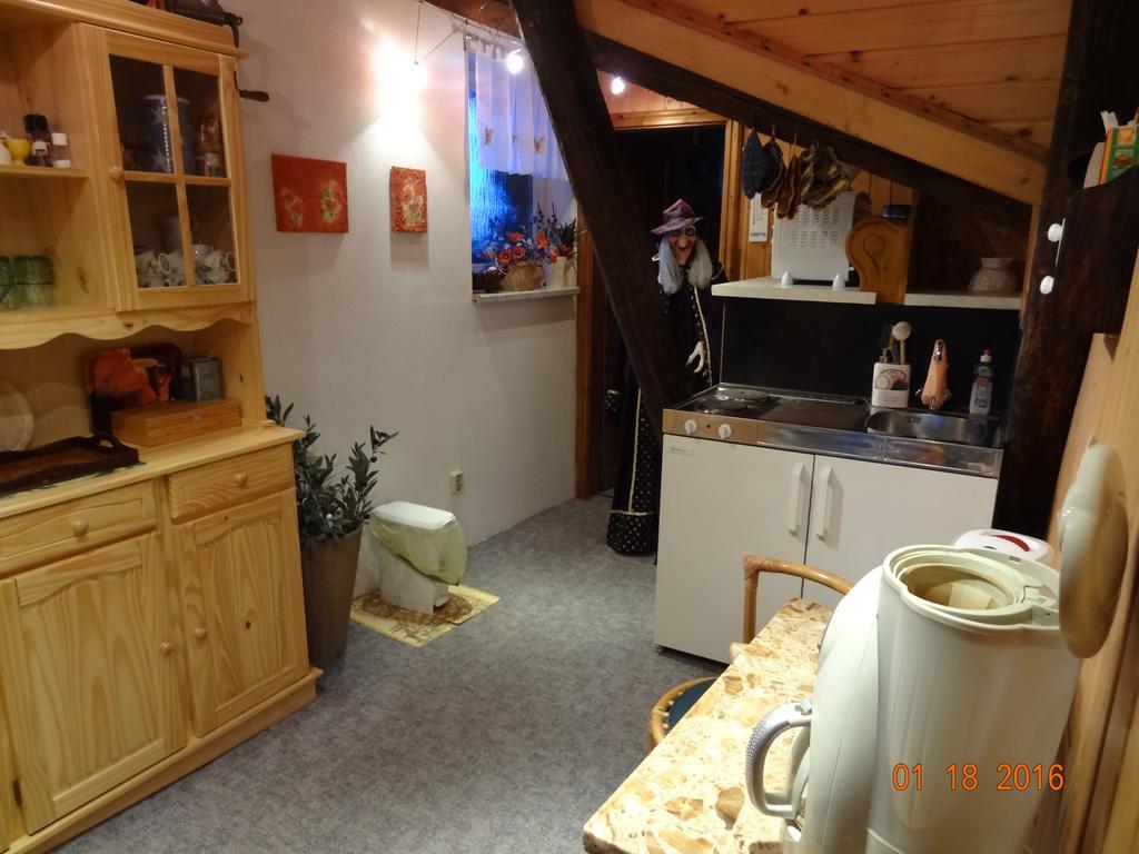 Ferienwohnungen Im Fachwerkhaus Quedlinburg Δωμάτιο φωτογραφία